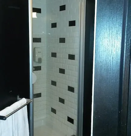 Le Boulevardier Hotel 2*