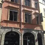 Le Boulevardier Hotel
